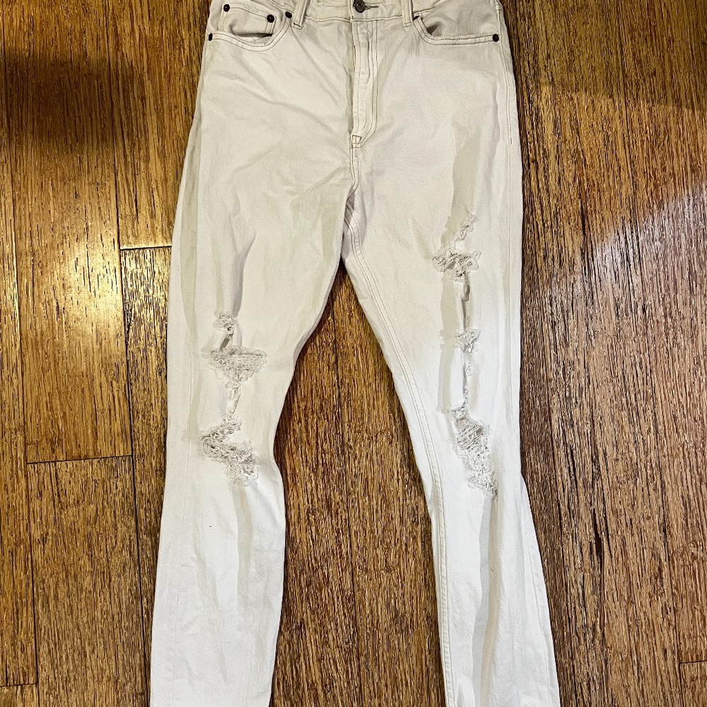 Abercrombie & Fitch White Ripped Skinny Jeans